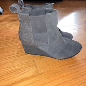 Toms Grey Wedge Booties Womans Size 8.5